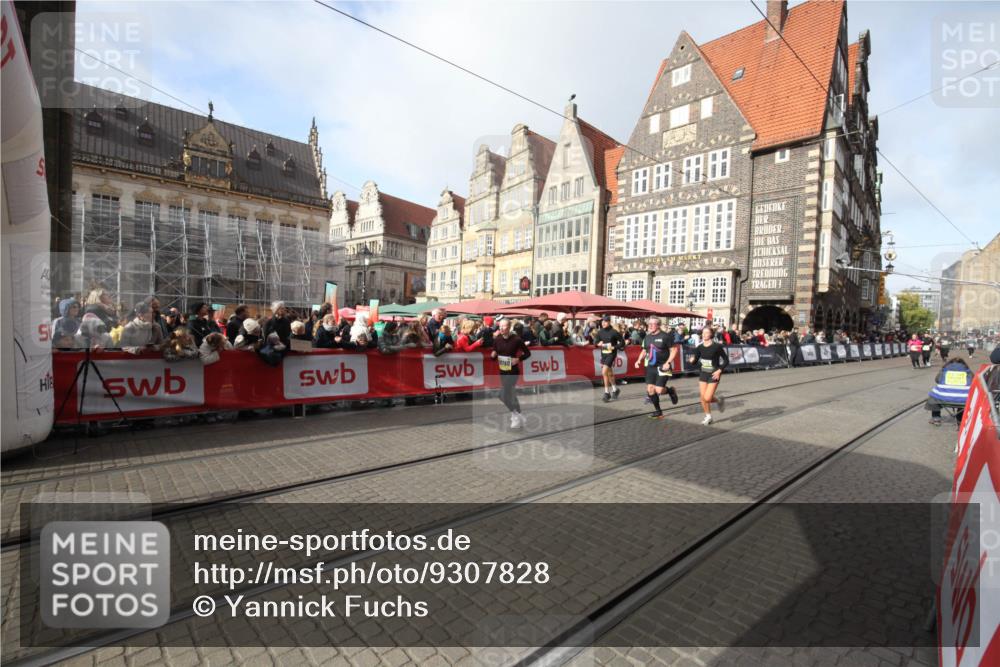 05.10.2025 - 20. swb-Marathon Bremen Yannick Fuchs http://msf.ph/oto/9307828 05.10.2025 10:59:41 Ziel 9609, 9991, 10209, 10760, 11267, 11456 meine-sportfotos.de