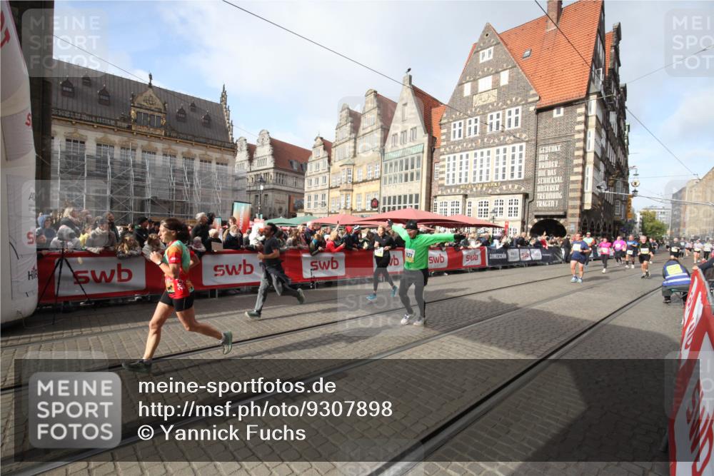 05.10.2025 - 20. swb-Marathon Bremen Yannick Fuchs http://msf.ph/oto/9307898 05.10.2025 11:00:14 Ziel 7177, 7621, 9672, 10345, 10489, 10889, 10919, 11050, 11125, 11600, 11713 meine-sportfotos.de