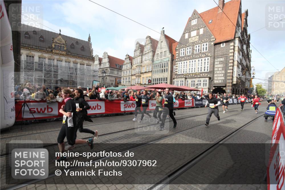 05.10.2025 - 20. swb-Marathon Bremen Yannick Fuchs http://msf.ph/oto/9307962 05.10.2025 11:00:37 Ziel 7178, 9177, 9271, 9531, 10063, 10079, 11003, 11071, 11255, 11511, 11534, 11595, 11610 meine-sportfotos.de