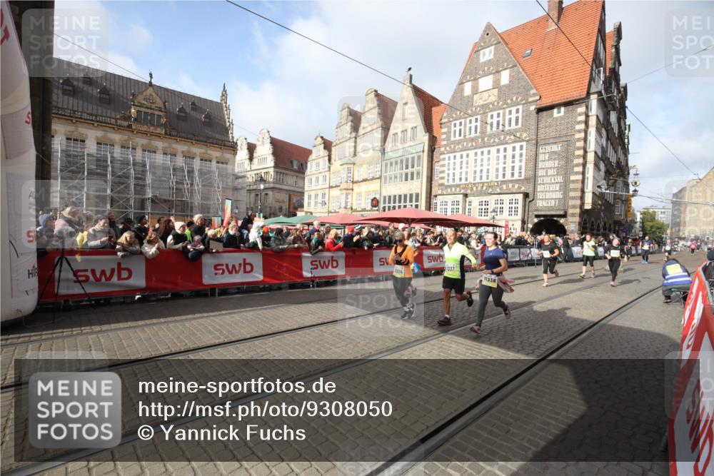 05.10.2025 - 20. swb-Marathon Bremen Yannick Fuchs http://msf.ph/oto/9308050 05.10.2025 11:01:17 Ziel 9182, 9613, 10544, 10762, 10914, 11337, 11338, 11597, 11680 meine-sportfotos.de