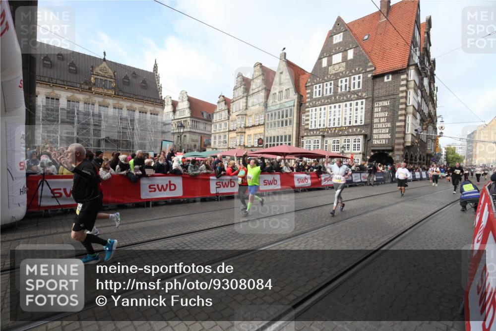 05.10.2025 - 20. swb-Marathon Bremen Yannick Fuchs http://msf.ph/oto/9308084 05.10.2025 11:01:36 Ziel 7908, 9278, 9286, 9322, 9371, 10056, 10157, 10324, 10336, 11493 meine-sportfotos.de