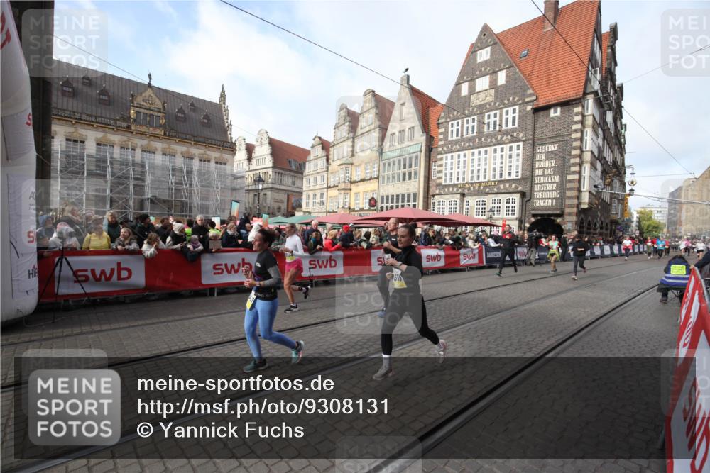 05.10.2025 - 20. swb-Marathon Bremen Yannick Fuchs http://msf.ph/oto/9308131 05.10.2025 11:01:59 Ziel 9365, 9655, 10558, 10837, 10944, 11415, 11647 meine-sportfotos.de