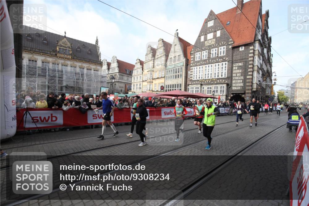 05.10.2025 - 20. swb-Marathon Bremen Yannick Fuchs http://msf.ph/oto/9308234 05.10.2025 11:02:59 Ziel 9644, 9846, 10167, 10656, 11087, 11312, 11504, 11667, 11668, 11735 meine-sportfotos.de