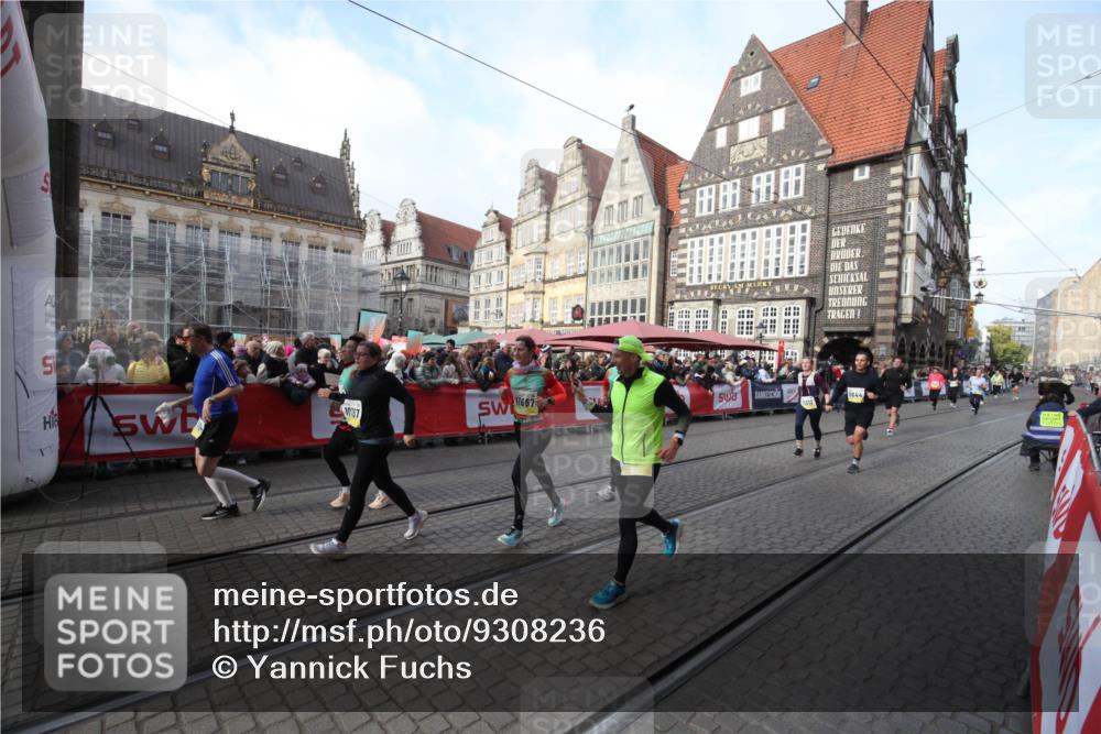 05.10.2025 - 20. swb-Marathon Bremen Yannick Fuchs http://msf.ph/oto/9308236 05.10.2025 11:02:59 Ziel 9644, 9846, 10167, 10656, 11087, 11312, 11504, 11667, 11668, 11735 meine-sportfotos.de