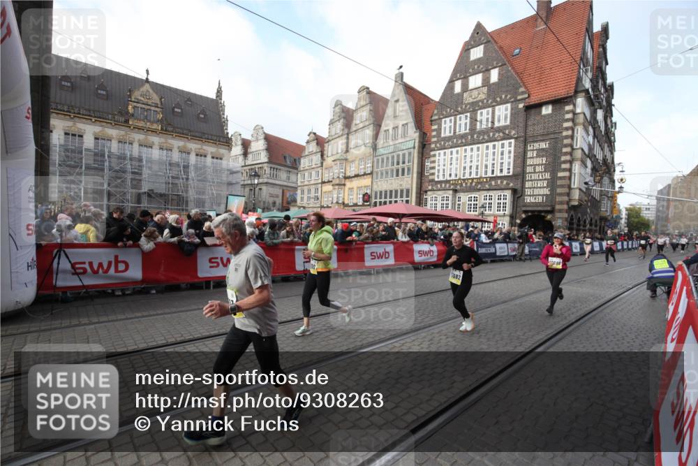 05.10.2025 - 20. swb-Marathon Bremen Yannick Fuchs http://msf.ph/oto/9308263 05.10.2025 11:03:14 Ziel 9300, 9593, 10471, 10926, 10996, 11682 meine-sportfotos.de
