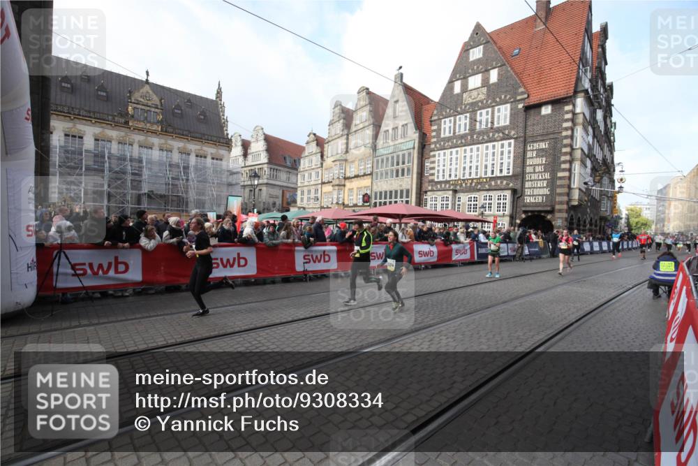 05.10.2025 - 20. swb-Marathon Bremen Yannick Fuchs http://msf.ph/oto/9308334 05.10.2025 11:03:50 Ziel 9315, 10238, 10603, 10604, 11306 meine-sportfotos.de