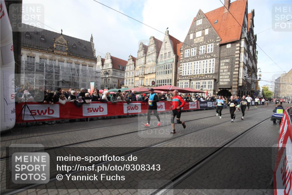 05.10.2025 - 20. swb-Marathon Bremen Yannick Fuchs http://msf.ph/oto/9308343 05.10.2025 11:03:57 Ziel 7788, 9241, 9379, 9571, 10106, 10265, 10271, 11039, 11272 meine-sportfotos.de