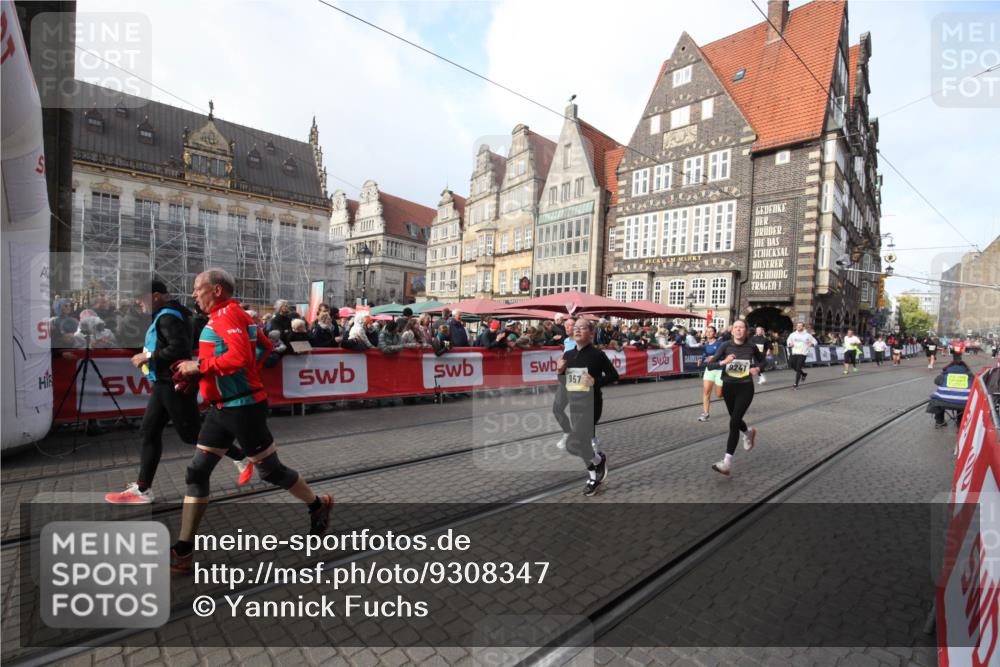 05.10.2025 - 20. swb-Marathon Bremen Yannick Fuchs http://msf.ph/oto/9308347 05.10.2025 11:03:59 Ziel 7788, 9241, 9379, 9571, 10106, 10265, 10271, 11272 meine-sportfotos.de