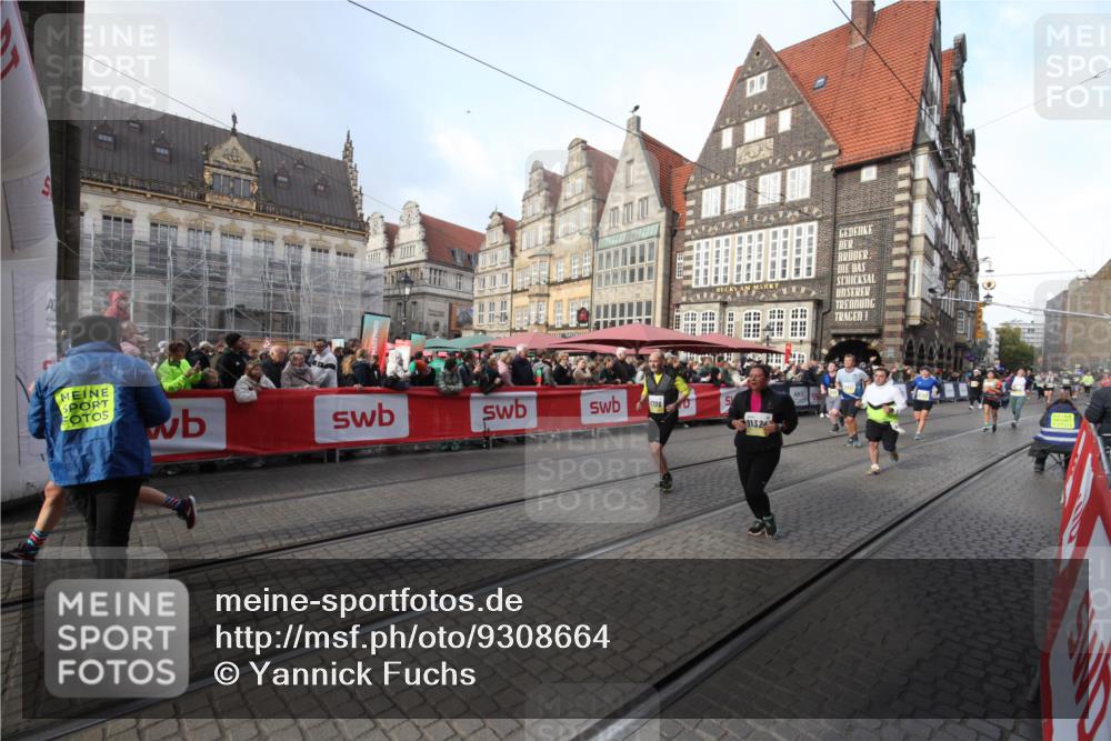 05.10.2025 - 20. swb-Marathon Bremen Yannick Fuchs http://msf.ph/oto/9308664 05.10.2025 11:06:40 Ziel 9178, 9357, 9619, 10239, 10699, 11027, 11324, 11605, 11706, 11721, 11746 meine-sportfotos.de