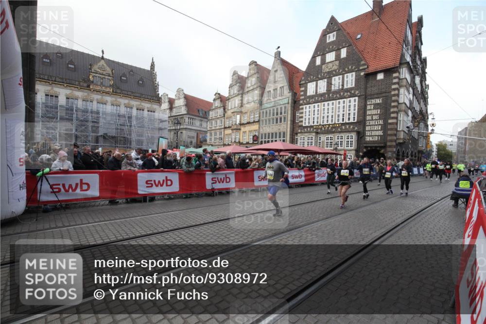 05.10.2025 - 20. swb-Marathon Bremen Yannick Fuchs http://msf.ph/oto/9308972 05.10.2025 11:09:56 Ziel 9410, 9685, 9972, 10448, 10827, 10860, 11219, 11486 meine-sportfotos.de
