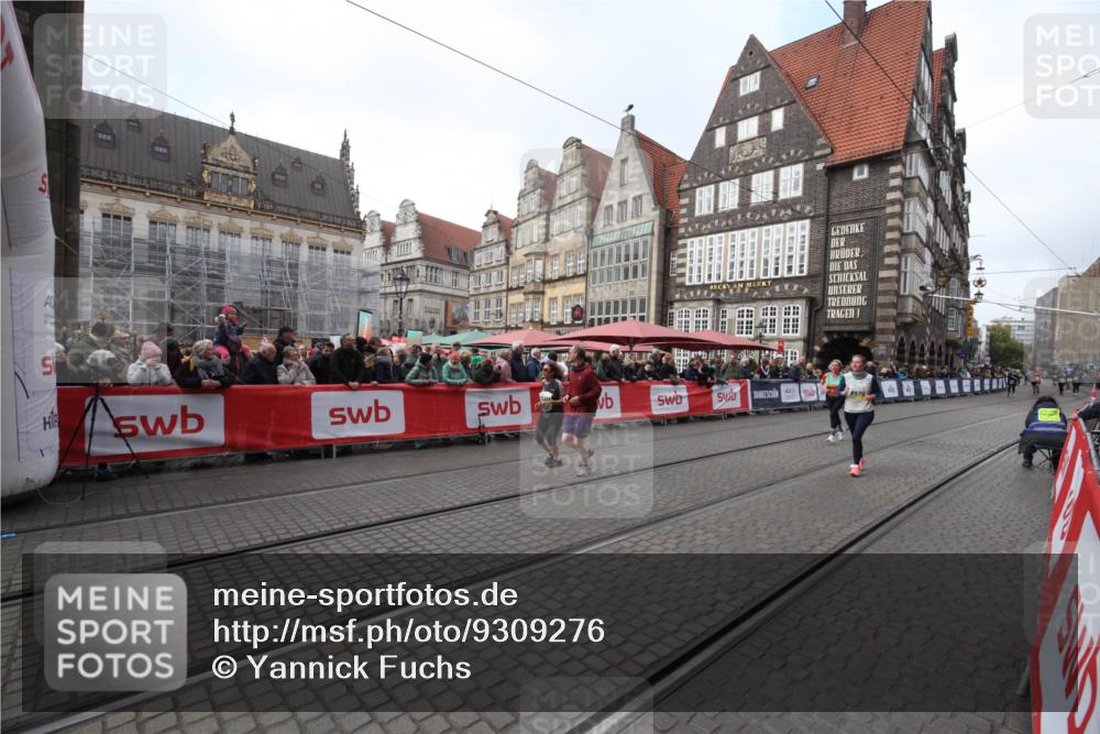 05.10.2025 - 20. swb-Marathon Bremen Yannick Fuchs http://msf.ph/oto/9309276 05.10.2025 11:14:40 Ziel 9861, 9970, 10722, 11473 meine-sportfotos.de