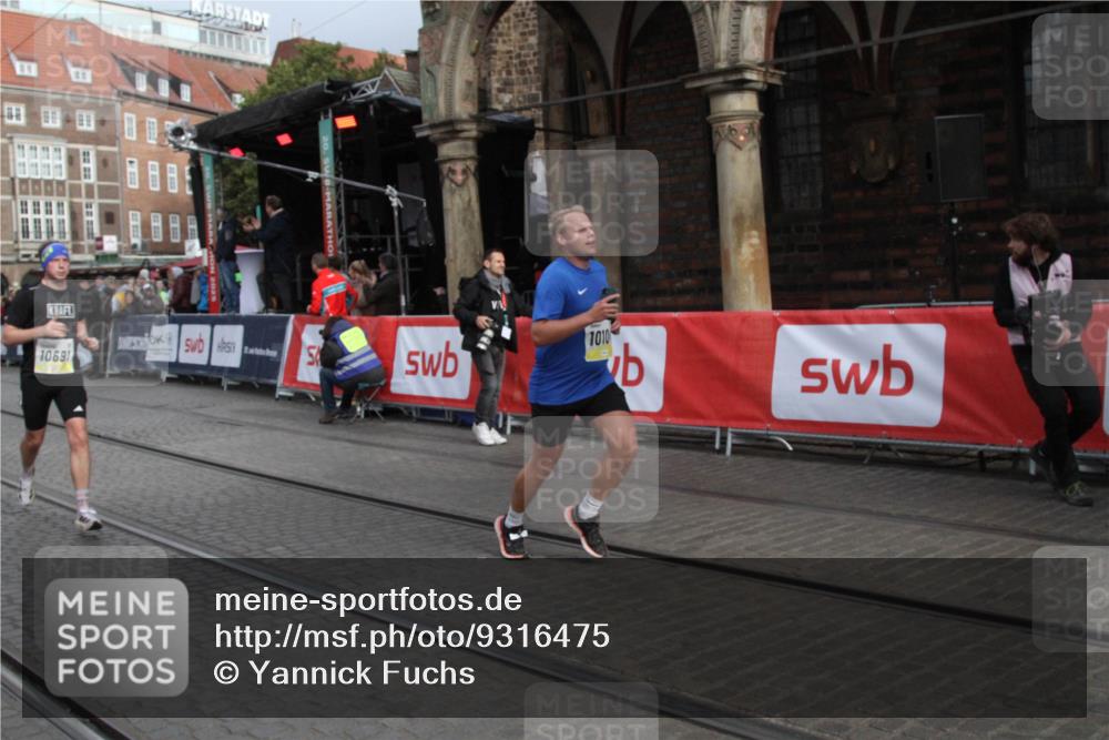 05.10.2025 - 20. swb-Marathon Bremen Yannick Fuchs http://msf.ph/oto/9316475 05.10.2025 10:42:02 Ziel 10104, 10155, 10691 meine-sportfotos.de