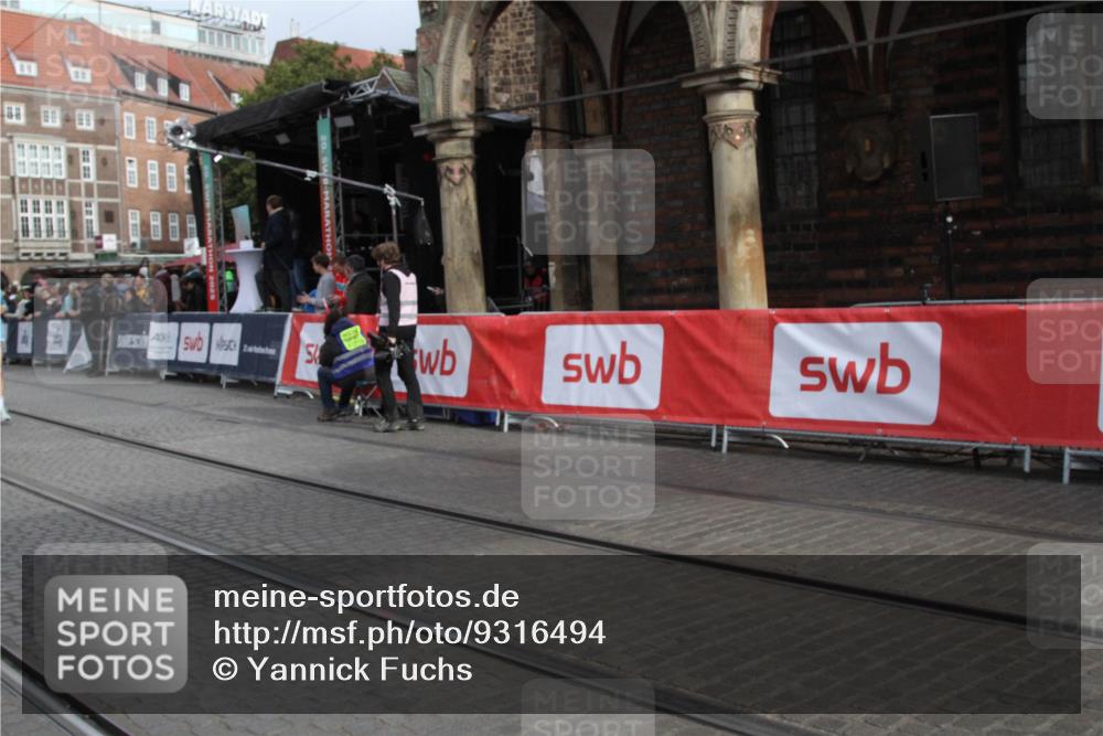 05.10.2025 - 20. swb-Marathon Bremen Yannick Fuchs http://msf.ph/oto/9316494 05.10.2025 10:42:42 Ziel 10592, 11178 meine-sportfotos.de