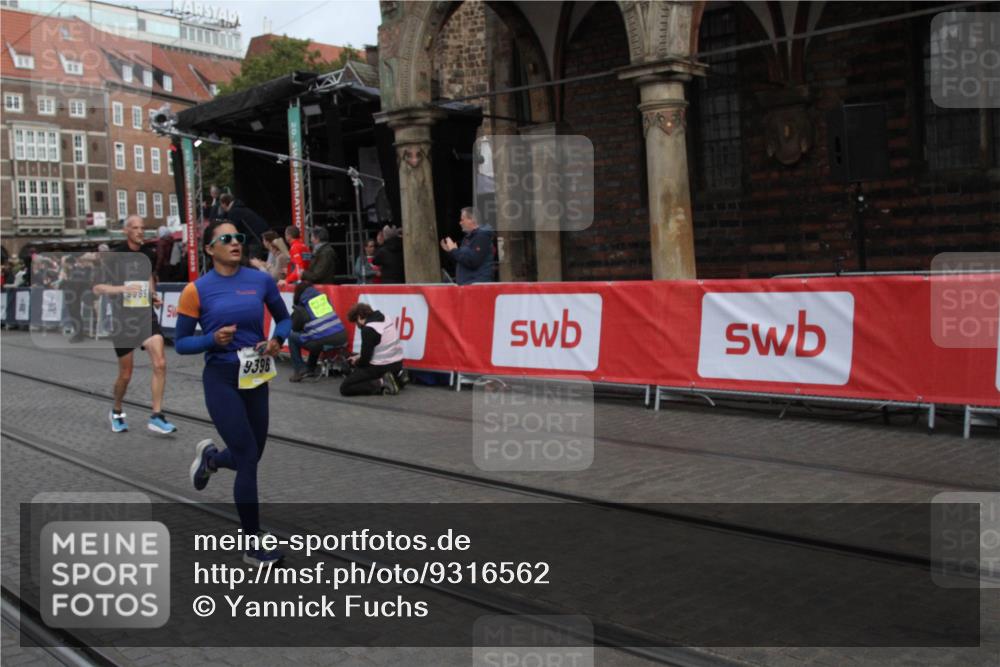 05.10.2025 - 20. swb-Marathon Bremen Yannick Fuchs http://msf.ph/oto/9316562 05.10.2025 10:45:28 Ziel 9396, 9885, 10447, 11346, 11403 meine-sportfotos.de