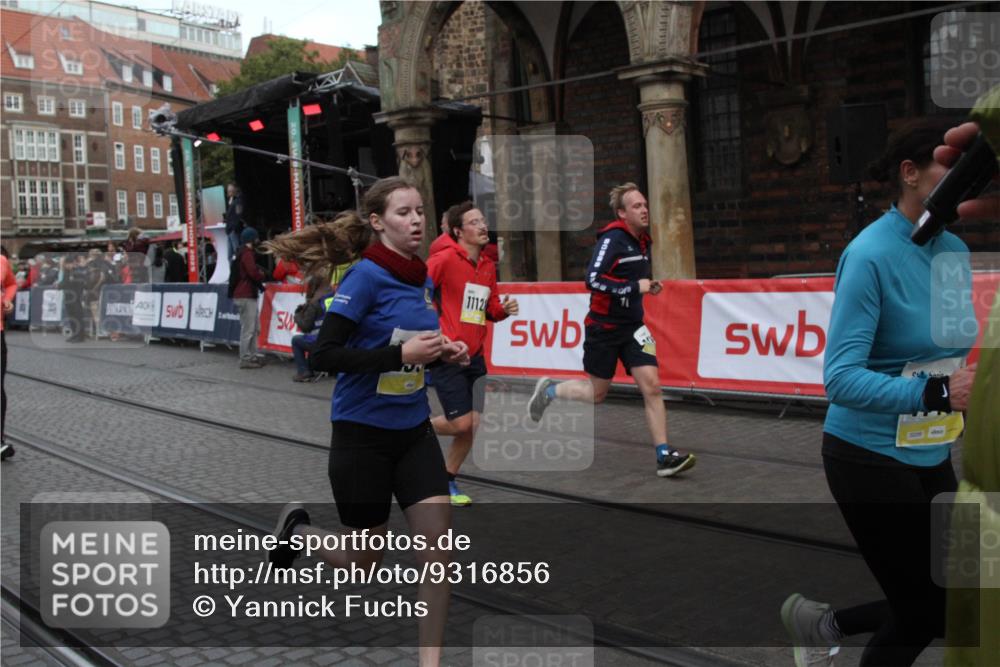 05.10.2025 - 20. swb-Marathon Bremen Yannick Fuchs http://msf.ph/oto/9316856 05.10.2025 10:52:24 Ziel 9584, 9955, 9987, 10507, 10719, 10927, 11128, 11491, 11665 meine-sportfotos.de