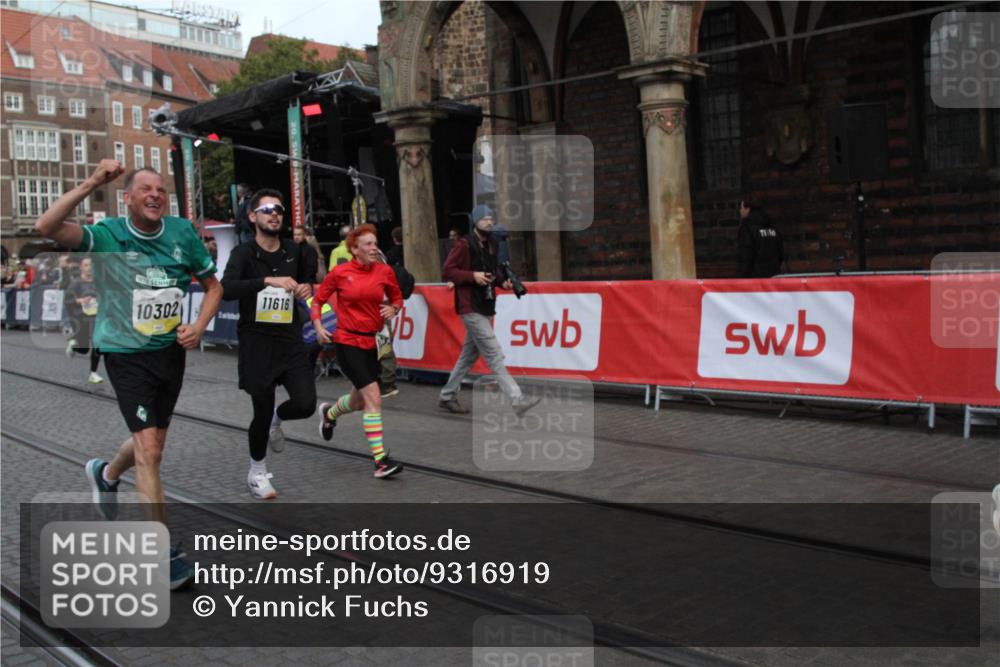 05.10.2025 - 20. swb-Marathon Bremen Yannick Fuchs http://msf.ph/oto/9316919 05.10.2025 10:53:30 Ziel 7193, 9717, 9868, 9957, 10057, 10302, 10335, 10369, 10468, 10655, 10934, 11545, 11616, 11716 meine-sportfotos.de