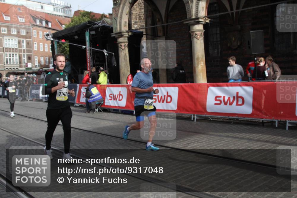 05.10.2025 - 20. swb-Marathon Bremen Yannick Fuchs http://msf.ph/oto/9317048 05.10.2025 10:56:00 Ziel 7147, 9871, 10654, 10758, 10921, 11439 meine-sportfotos.de