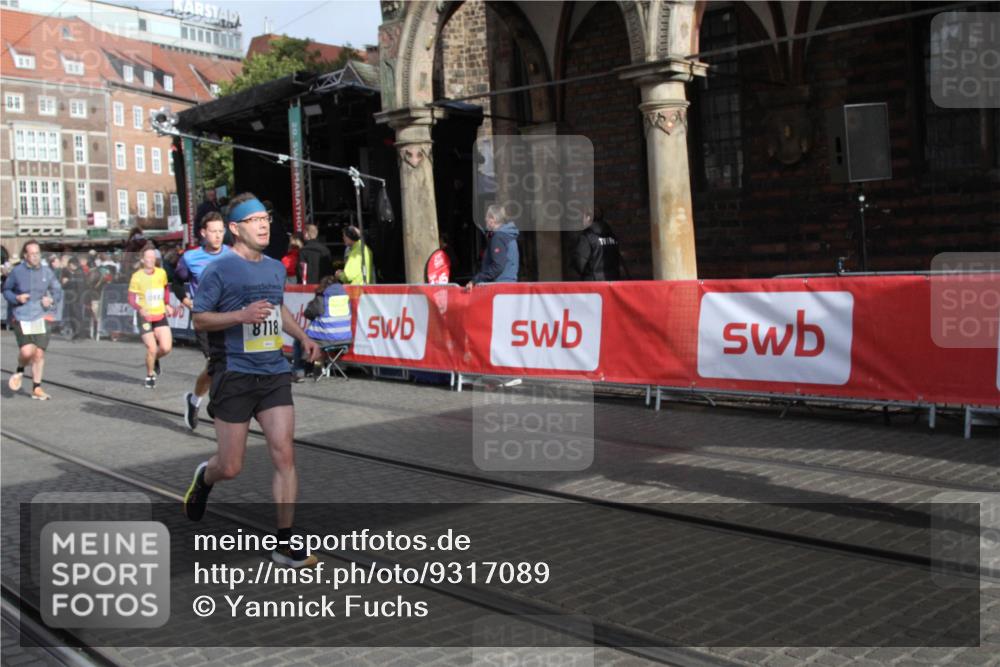 05.10.2025 - 20. swb-Marathon Bremen Yannick Fuchs http://msf.ph/oto/9317089 05.10.2025 10:56:46 Ziel 8118, 9266, 10059, 10644, 10683, 11475 meine-sportfotos.de