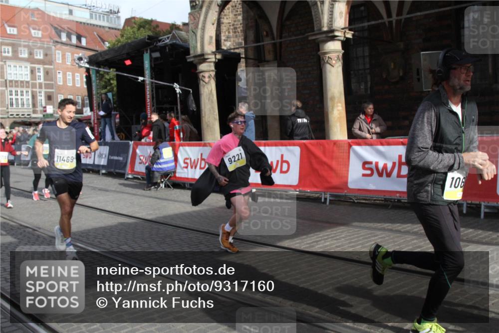 05.10.2025 - 20. swb-Marathon Bremen Yannick Fuchs http://msf.ph/oto/9317160 05.10.2025 10:58:00 Ziel 9221, 9568, 9719, 10577, 10651, 10703, 11116, 11301, 11469, 11663 meine-sportfotos.de