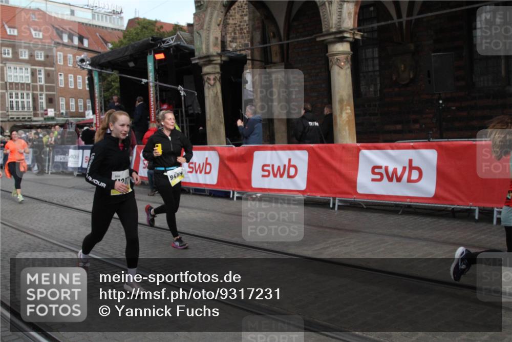 05.10.2025 - 20. swb-Marathon Bremen Yannick Fuchs http://msf.ph/oto/9317231 05.10.2025 10:59:22 Ziel 9183, 9454, 10200, 10274, 10407, 11006, 11007, 11207, 11400 meine-sportfotos.de