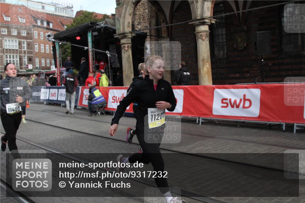 05.10.2025 - 20. swb-Marathon Bremen Yannick Fuchs http://msf.ph/oto/9317232 05.10.2025 10:59:23 Ziel 9183, 9454, 9635, 10200, 10407, 11006, 11007, 11207, 11400 meine-sportfotos.de