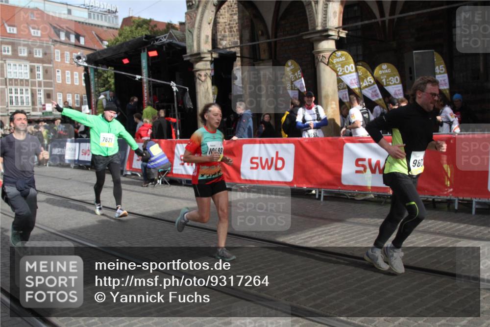 05.10.2025 - 20. swb-Marathon Bremen Yannick Fuchs http://msf.ph/oto/9317264 05.10.2025 11:00:13 Ziel 7621, 9603, 10345, 10489, 10889, 11125, 11600, 11713 meine-sportfotos.de