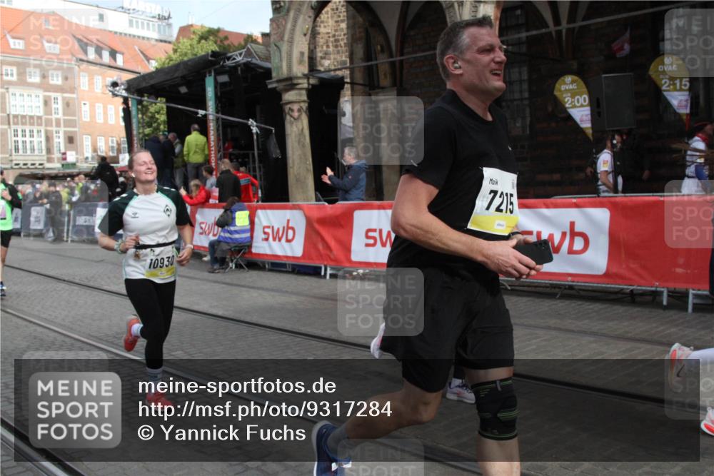05.10.2025 - 20. swb-Marathon Bremen Yannick Fuchs http://msf.ph/oto/9317284 05.10.2025 11:00:33 Ziel 7178, 7215, 9173, 9177, 9531, 10063, 10071, 10217, 10930, 11003, 11255, 11534, 11595, 11610, 11619 meine-sportfotos.de