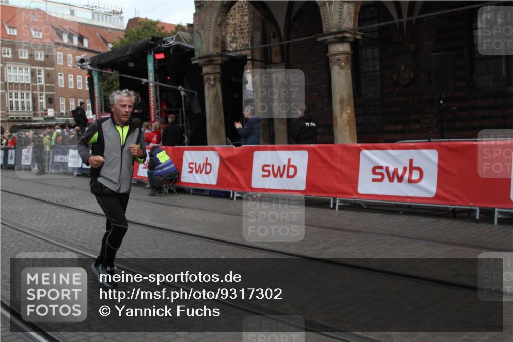 05.10.2025 - 20. swb-Marathon Bremen Yannick Fuchs http://msf.ph/oto/9317302 05.10.2025 11:00:56 Ziel 11155 meine-sportfotos.de