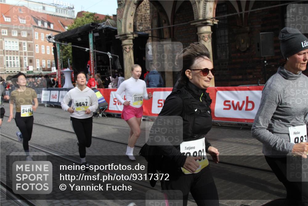 05.10.2025 - 20. swb-Marathon Bremen Yannick Fuchs http://msf.ph/oto/9317372 05.10.2025 11:02:37 Ziel 9468, 9647, 9802, 9839, 10033, 10595, 10598, 10615, 11110, 11160, 11711 meine-sportfotos.de