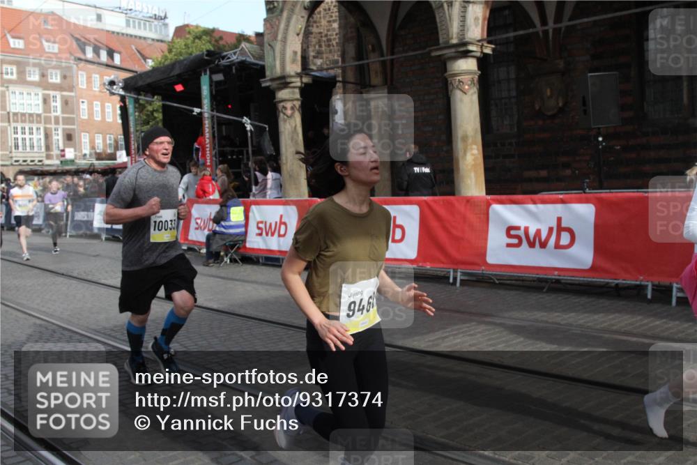 05.10.2025 - 20. swb-Marathon Bremen Yannick Fuchs http://msf.ph/oto/9317374 05.10.2025 11:02:38 Ziel 9468, 9647, 10033, 10595, 10598, 11110, 11160, 11711 meine-sportfotos.de