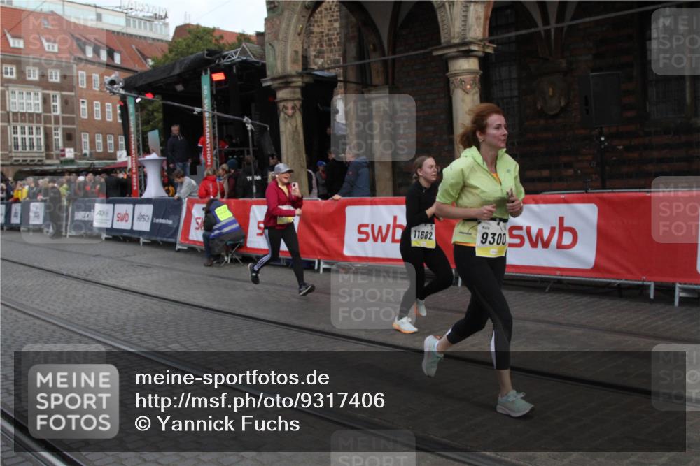 05.10.2025 - 20. swb-Marathon Bremen Yannick Fuchs http://msf.ph/oto/9317406 05.10.2025 11:03:14 Ziel 9300, 9593, 10471, 10926, 10996, 11682 meine-sportfotos.de
