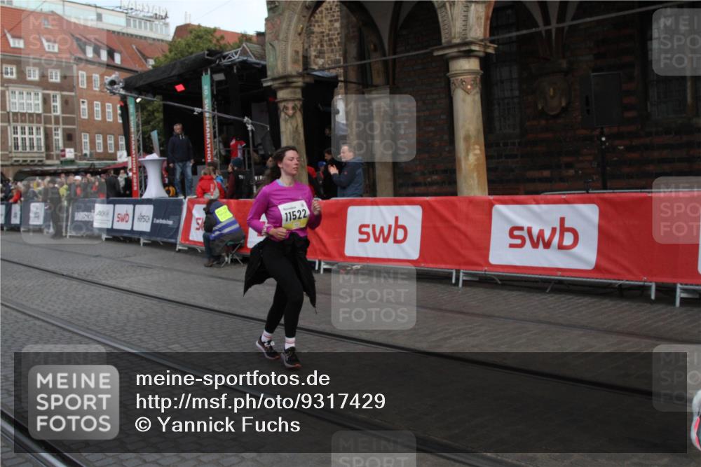 05.10.2025 - 20. swb-Marathon Bremen Yannick Fuchs http://msf.ph/oto/9317429 05.10.2025 11:03:40 Ziel 7199, 9940, 10213, 10478, 11522 meine-sportfotos.de