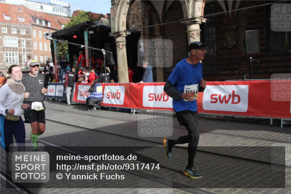 05.10.2025 - 20. swb-Marathon Bremen Yannick Fuchs http://msf.ph/oto/9317474 05.10.2025 11:04:34 Ziel 8111, 9394, 9610, 10278, 10439, 10483, 10531, 10956, 11044, 11704 meine-sportfotos.de