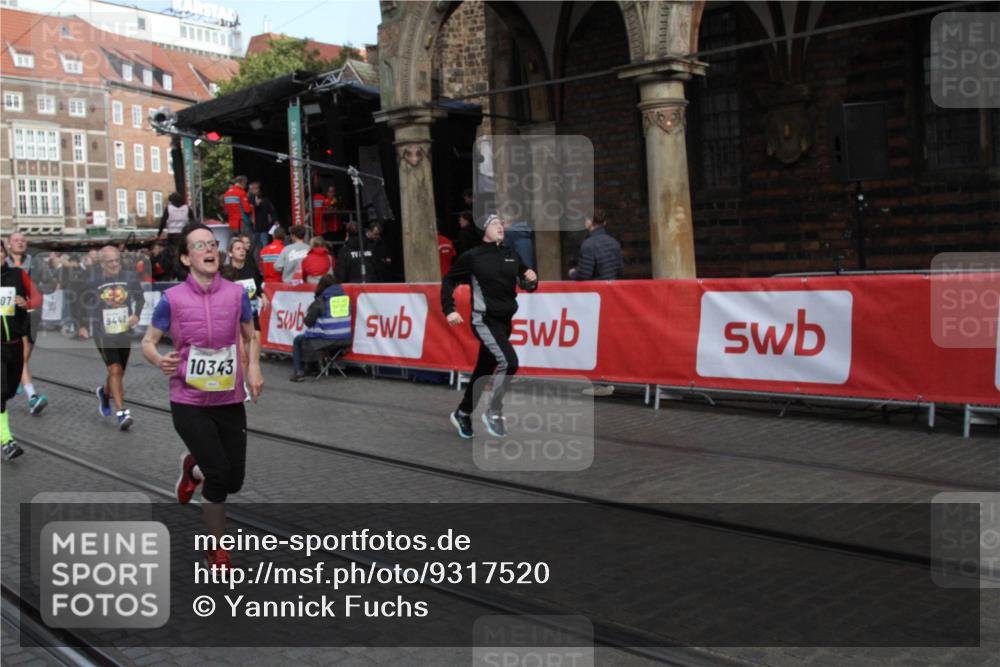 05.10.2025 - 20. swb-Marathon Bremen Yannick Fuchs http://msf.ph/oto/9317520 05.10.2025 11:05:19 Ziel 9440, 9690, 9908, 10255, 10343, 10990, 11501, 11540, 11650, 11707 meine-sportfotos.de