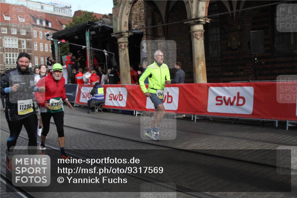 05.10.2025 - 20. swb-Marathon Bremen Yannick Fuchs http://msf.ph/oto/9317569 05.10.2025 11:06:18 Ziel 7979, 9228, 9387, 9523, 9712, 10152, 10243, 10249, 10374, 10404, 10848, 11065, 11092, 11169, 11296, 11433 meine-sportfotos.de