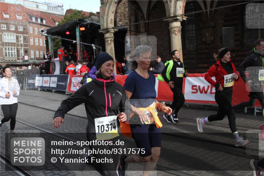 05.10.2025 - 20. swb-Marathon Bremen Yannick Fuchs http://msf.ph/oto/9317575 05.10.2025 11:06:22 Ziel 7979, 9205, 9228, 9523, 9712, 10152, 10243, 10374, 10404, 11065, 11092, 11169 meine-sportfotos.de