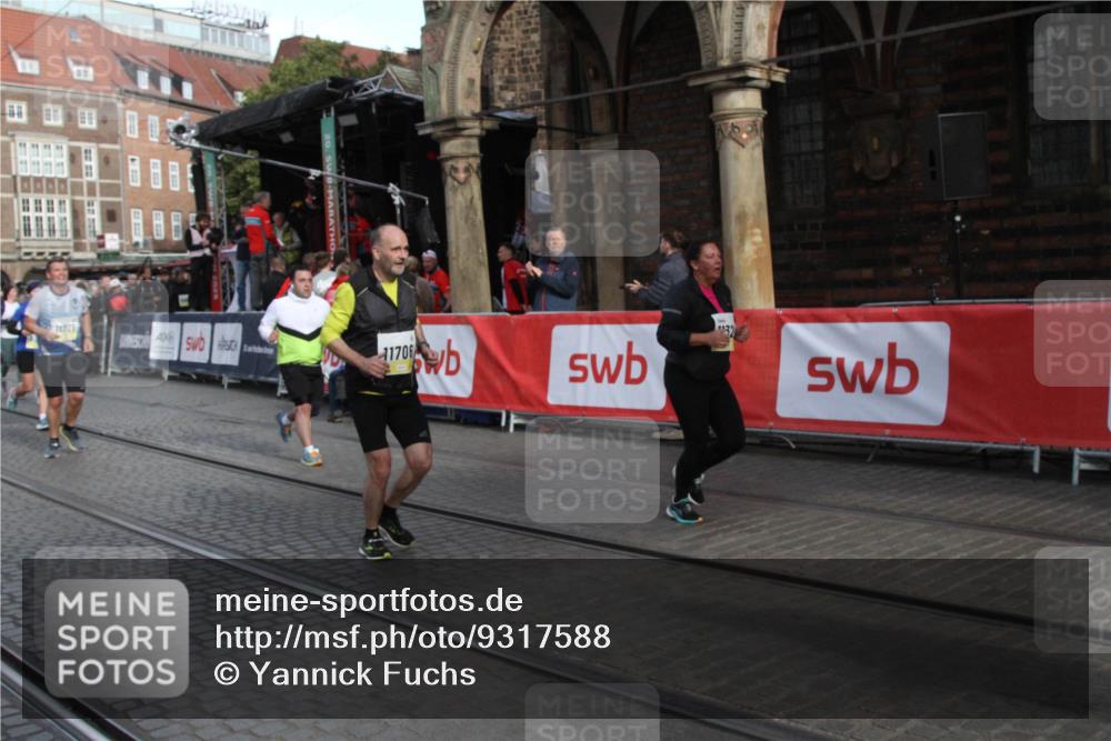 05.10.2025 - 20. swb-Marathon Bremen Yannick Fuchs http://msf.ph/oto/9317588 05.10.2025 11:06:41 Ziel 9178, 9357, 9619, 10239, 11027, 11324, 11605, 11706, 11721, 11746 meine-sportfotos.de