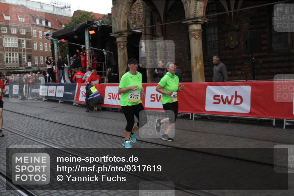 05.10.2025 - 20. swb-Marathon Bremen Yannick Fuchs http://msf.ph/oto/9317619 05.10.2025 11:07:18 Ziel 9217, 9265, 9702, 9877, 10902, 11477 meine-sportfotos.de