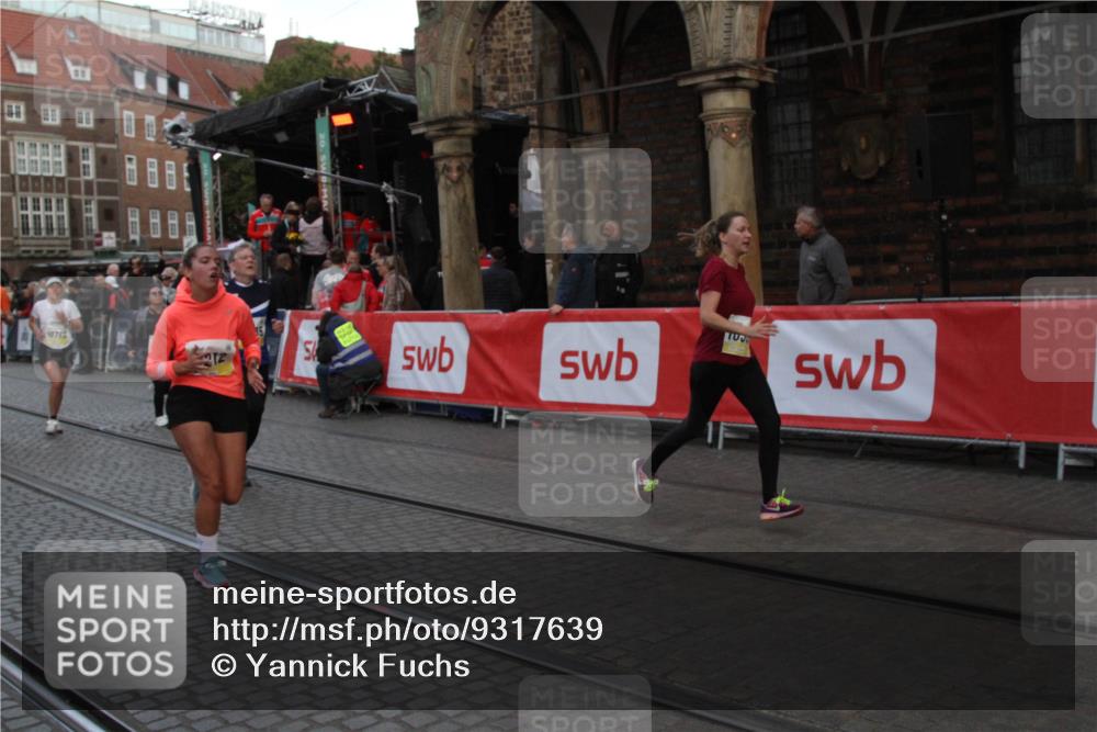 05.10.2025 - 20. swb-Marathon Bremen Yannick Fuchs http://msf.ph/oto/9317639 05.10.2025 11:08:01 Ziel 8123, 9212, 10135, 10365, 10366, 10706, 10782, 10783, 11677 meine-sportfotos.de