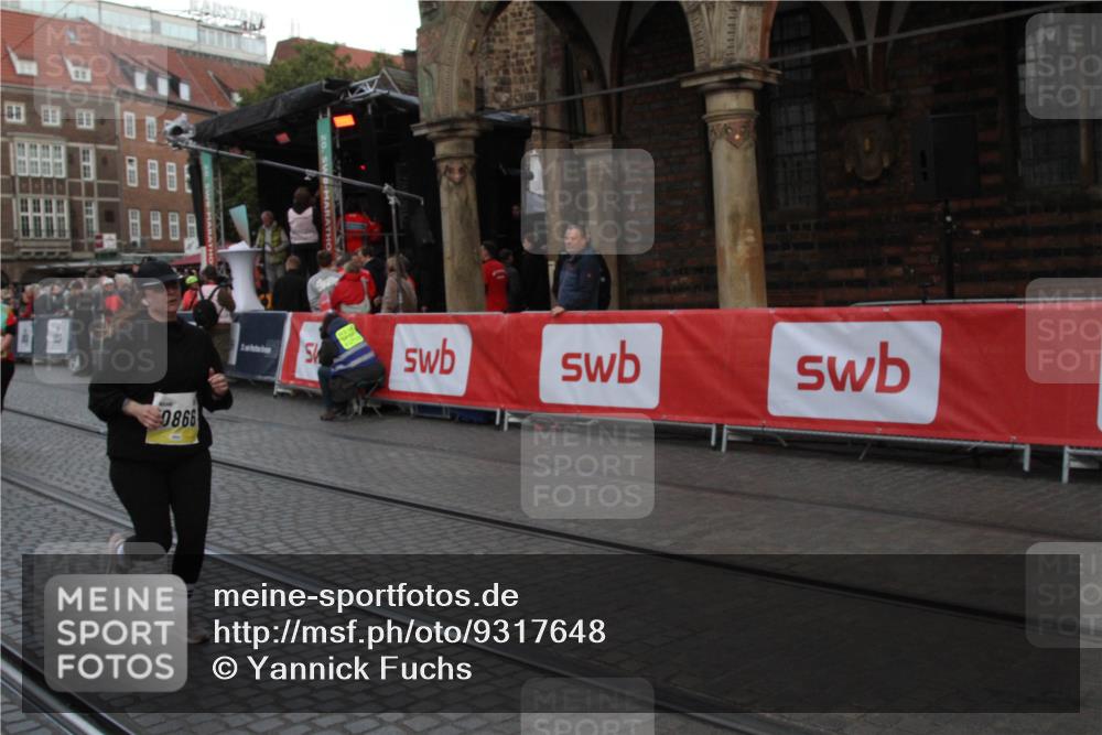 05.10.2025 - 20. swb-Marathon Bremen Yannick Fuchs http://msf.ph/oto/9317648 05.10.2025 11:08:17 Ziel 9519, 10866, 11019, 11232, 11670 meine-sportfotos.de