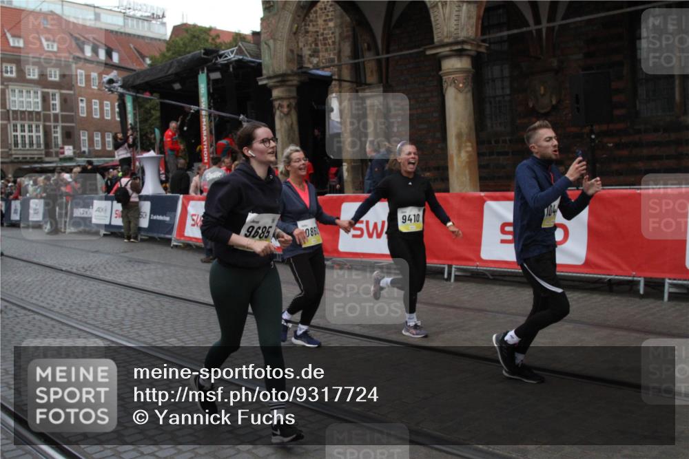 05.10.2025 - 20. swb-Marathon Bremen Yannick Fuchs http://msf.ph/oto/9317724 05.10.2025 11:09:59 Ziel 9410, 9685, 9760, 9972, 10448, 10827, 10860, 11219, 11381, 11748 meine-sportfotos.de