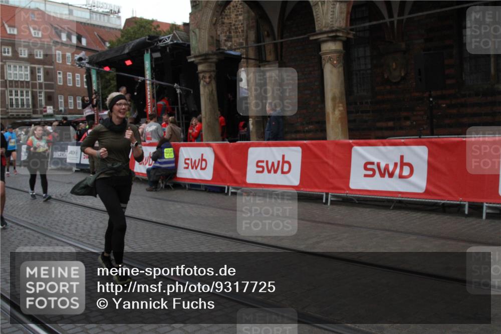 05.10.2025 - 20. swb-Marathon Bremen Yannick Fuchs http://msf.ph/oto/9317725 05.10.2025 11:10:01 Ziel 9288, 9760, 9972, 10435, 10515, 10860, 10885, 11381, 11405, 11748 meine-sportfotos.de
