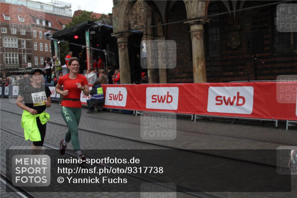 05.10.2025 - 20. swb-Marathon Bremen Yannick Fuchs http://msf.ph/oto/9317738 05.10.2025 11:10:14 Ziel 7799, 10082, 10563, 10596, 11204, 11261, 11536 meine-sportfotos.de