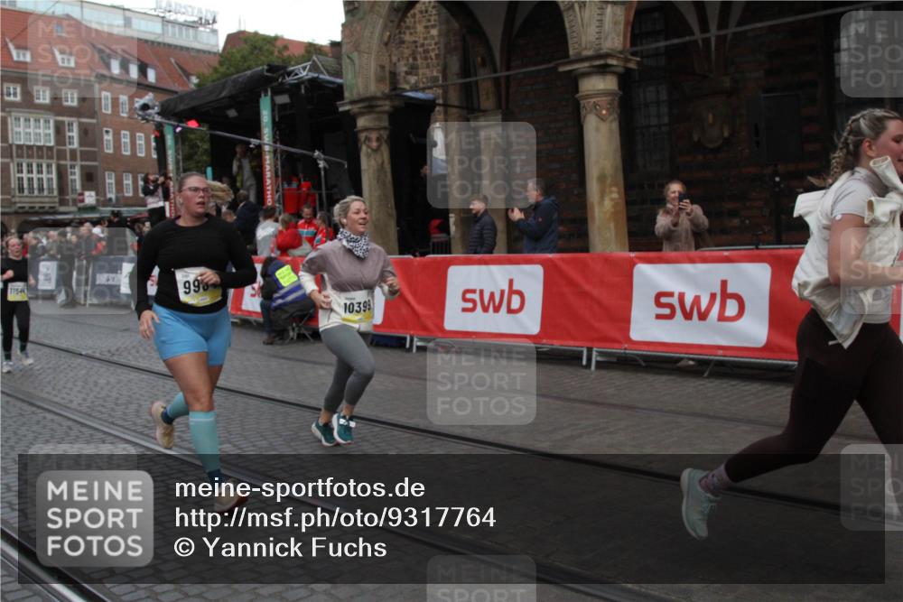 05.10.2025 - 20. swb-Marathon Bremen Yannick Fuchs http://msf.ph/oto/9317764 05.10.2025 11:10:56 Ziel 9984, 10399, 11161, 11318, 11544 meine-sportfotos.de