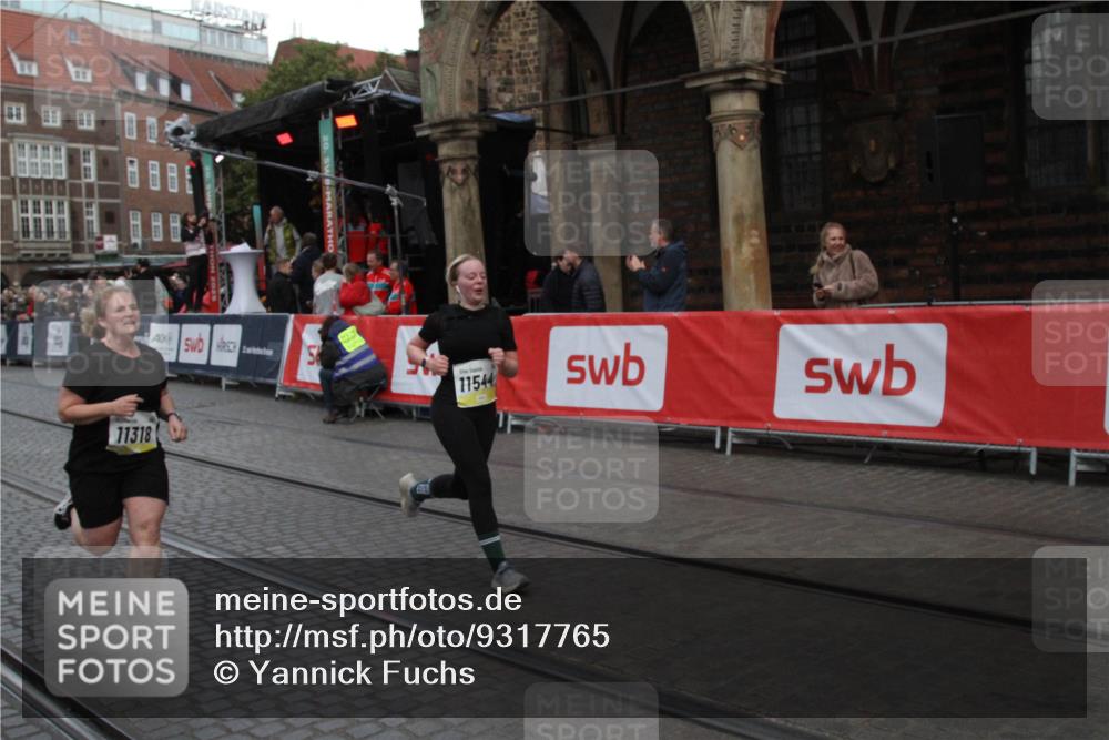 05.10.2025 - 20. swb-Marathon Bremen Yannick Fuchs http://msf.ph/oto/9317765 05.10.2025 11:10:58 Ziel 11318, 11544 meine-sportfotos.de