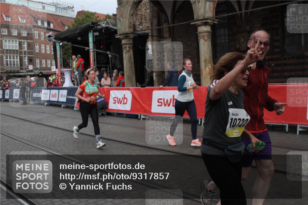 05.10.2025 - 20. swb-Marathon Bremen Yannick Fuchs http://msf.ph/oto/9317857 05.10.2025 11:14:42 Ziel 9861, 9970, 10722, 11473 meine-sportfotos.de