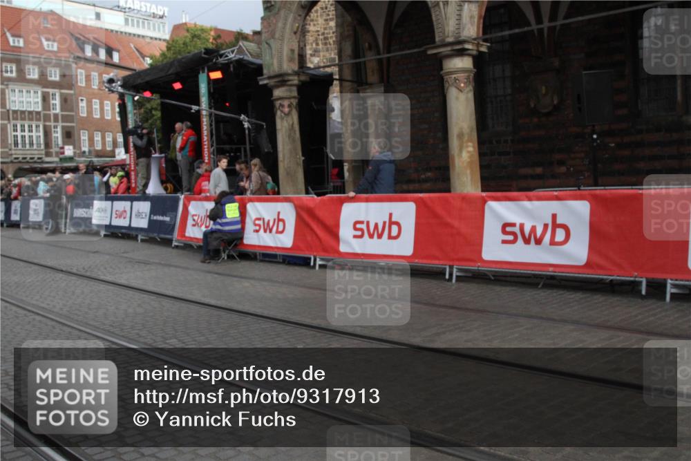 05.10.2025 - 20. swb-Marathon Bremen Yannick Fuchs http://msf.ph/oto/9317913 05.10.2025 11:15:50 Ziel  meine-sportfotos.de