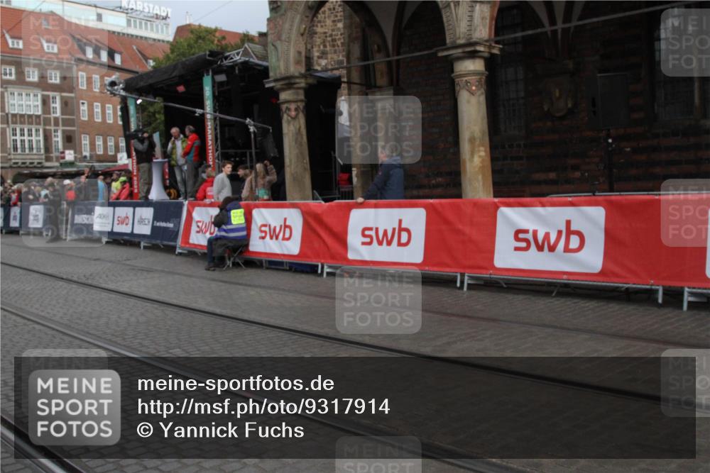 05.10.2025 - 20. swb-Marathon Bremen Yannick Fuchs http://msf.ph/oto/9317914 05.10.2025 11:15:52 Ziel  meine-sportfotos.de