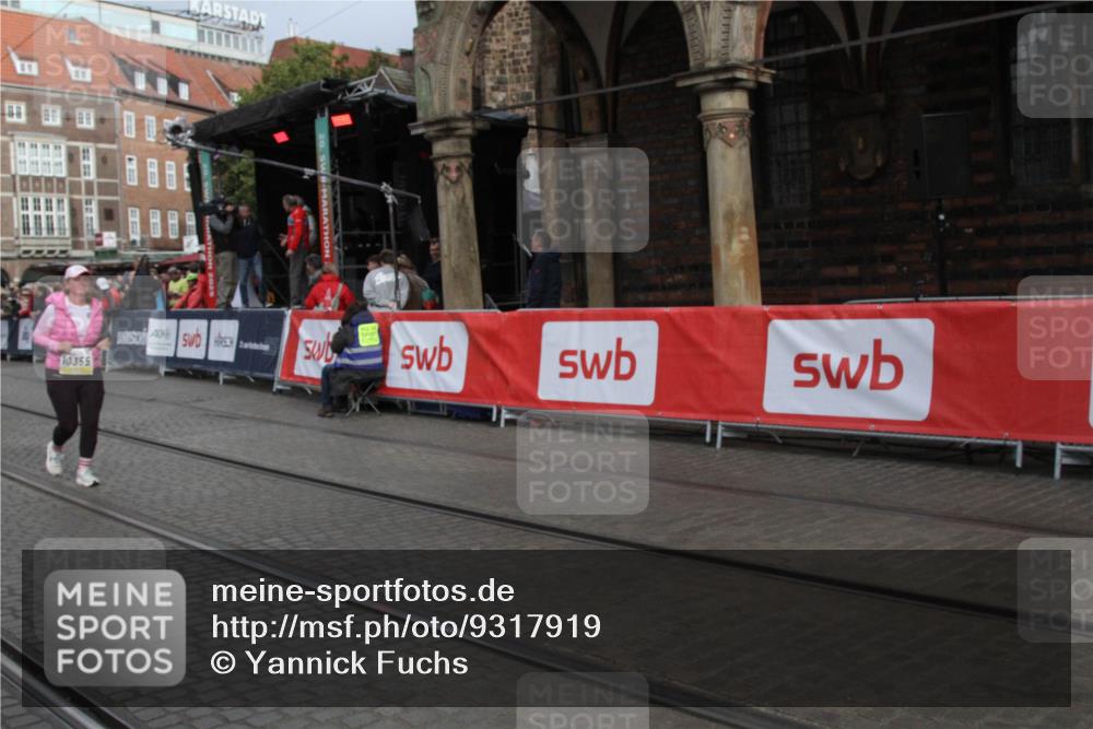05.10.2025 - 20. swb-Marathon Bremen Yannick Fuchs http://msf.ph/oto/9317919 05.10.2025 11:16:00 Ziel 8476, 10355, 11375 meine-sportfotos.de