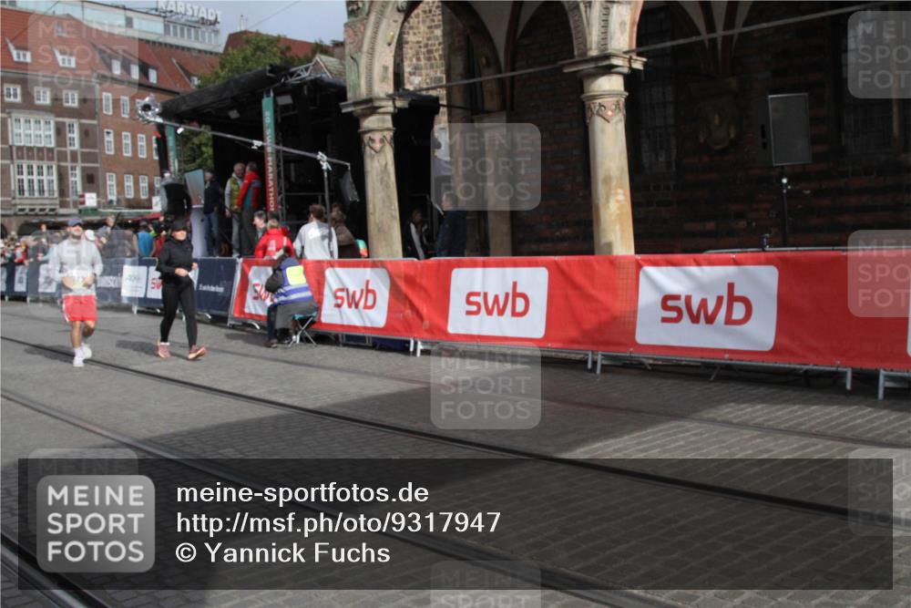 05.10.2025 - 20. swb-Marathon Bremen Yannick Fuchs http://msf.ph/oto/9317947 05.10.2025 11:16:10 Ziel 7109, 9640, 10220, 10635, 11331 meine-sportfotos.de
